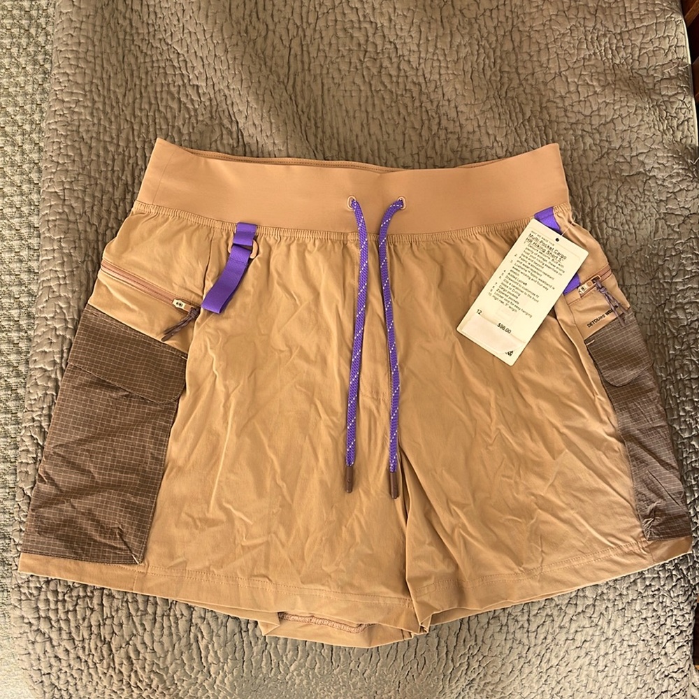 Lululemon Multi-Pocket Cargo HR Hiking Short 5”